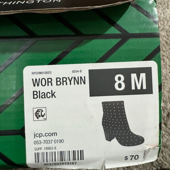 Black booties with round studs, size 8 Medium. Perfect condition. - Picture 9 of 9